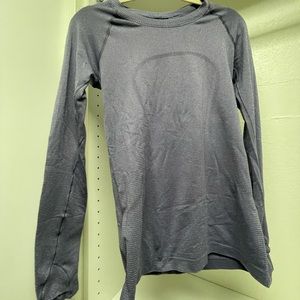 Lululemon swiftly tech long sleeve size 8